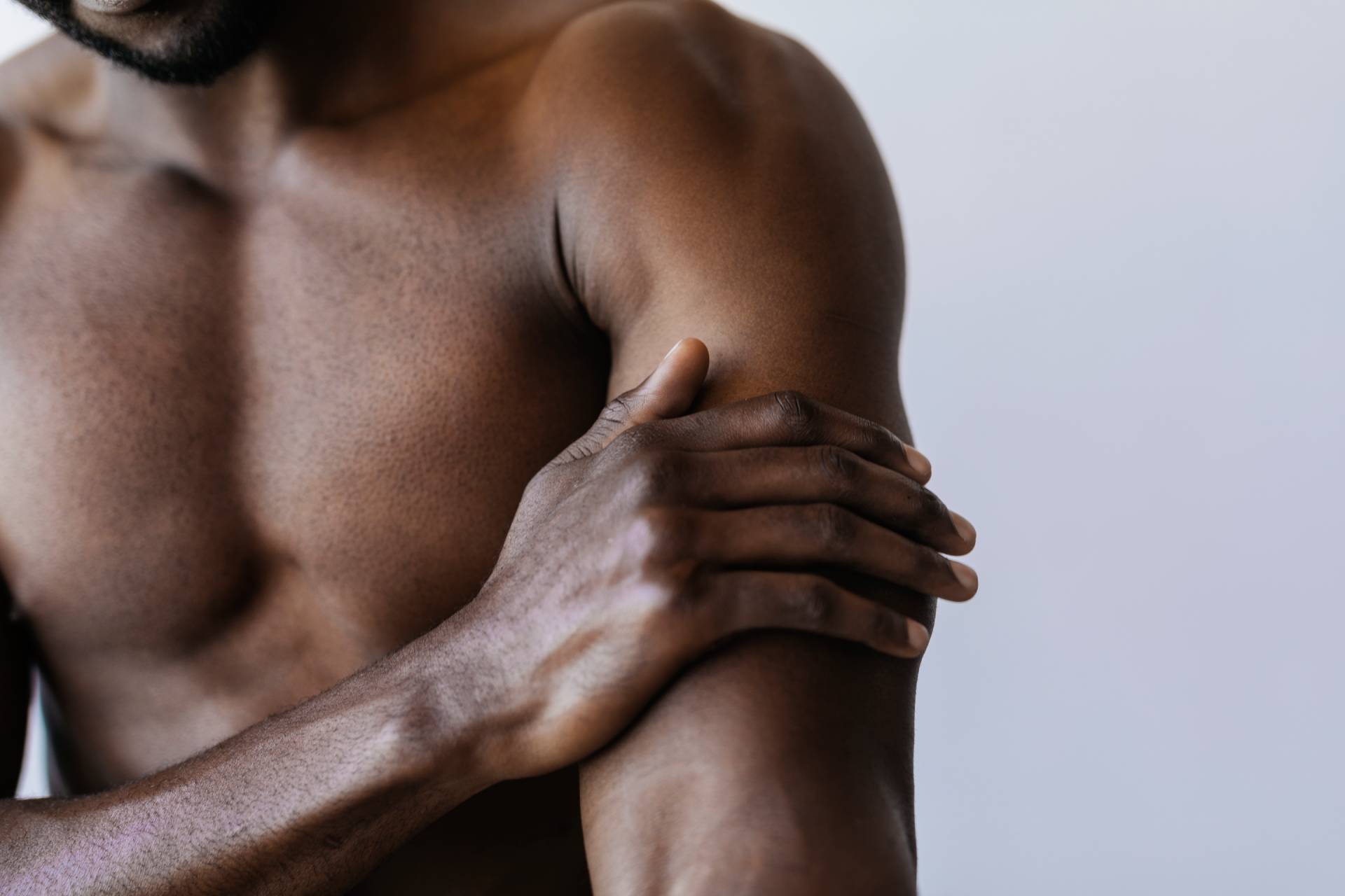 Man having a sore arm