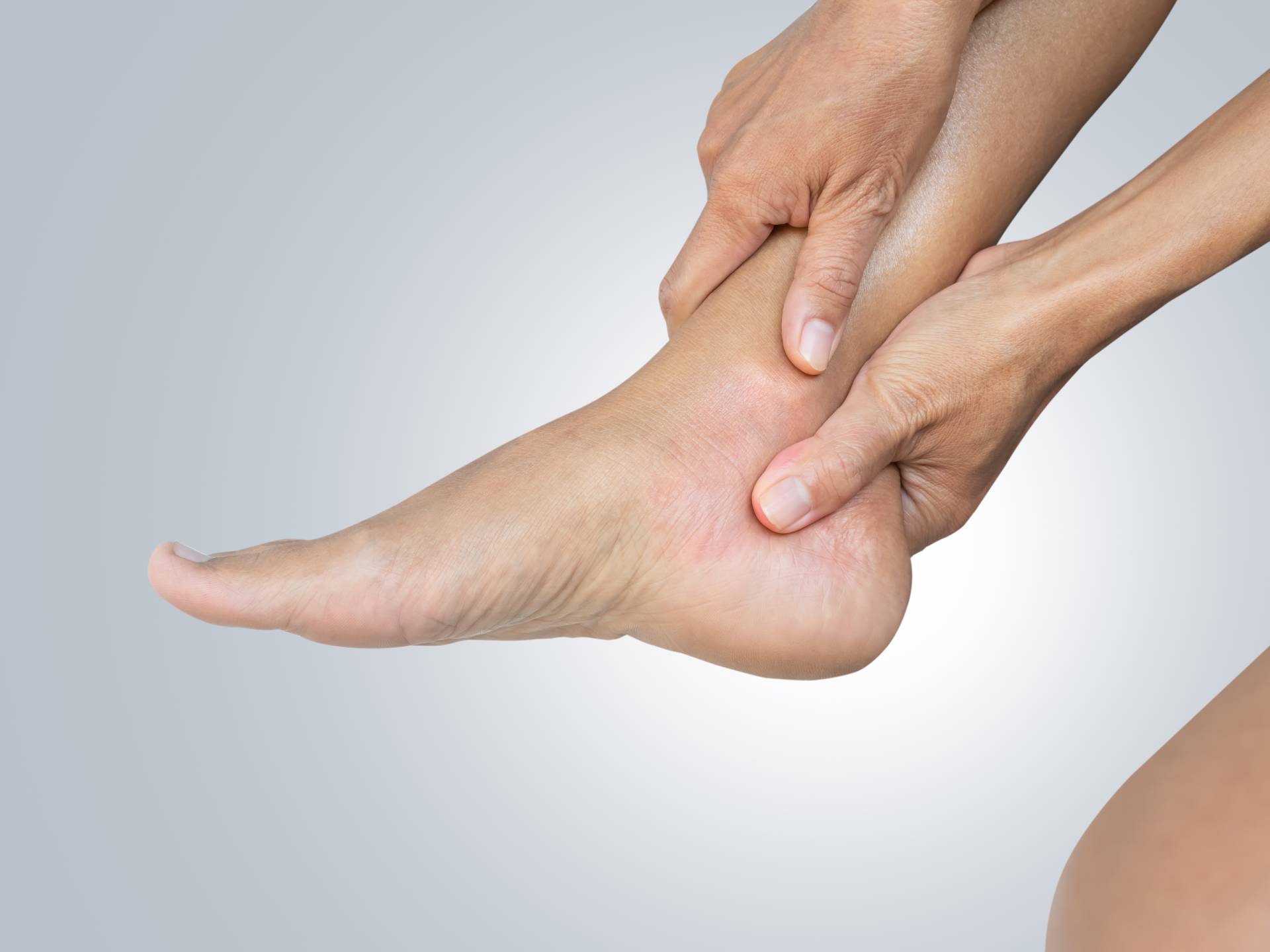 Sore ankle Pain Foot Woman, Sprain Feet Heel Knee Sore People Chronic Joint Leg Hurt Injury Bone Arthritis Skeleton Girl Accident Fitness Sport Exercise Medical Care Treatment Massage,Osteoarthritis